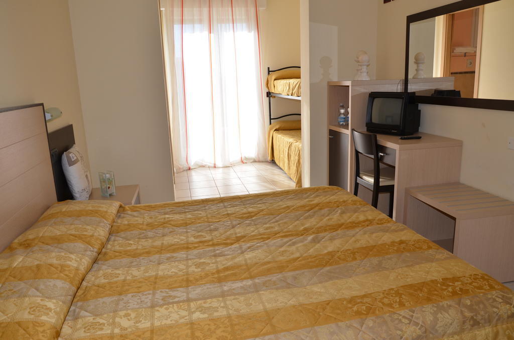 Hotel Mirage ميلانو ماريتيما المظهر الخارجي الصورة