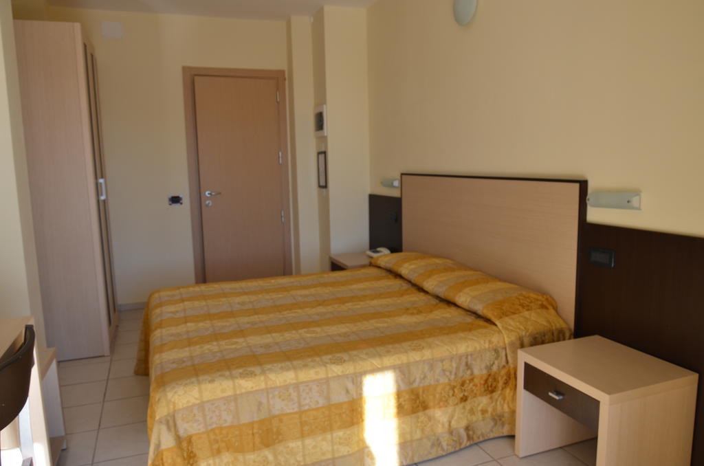 Hotel Mirage ميلانو ماريتيما المظهر الخارجي الصورة