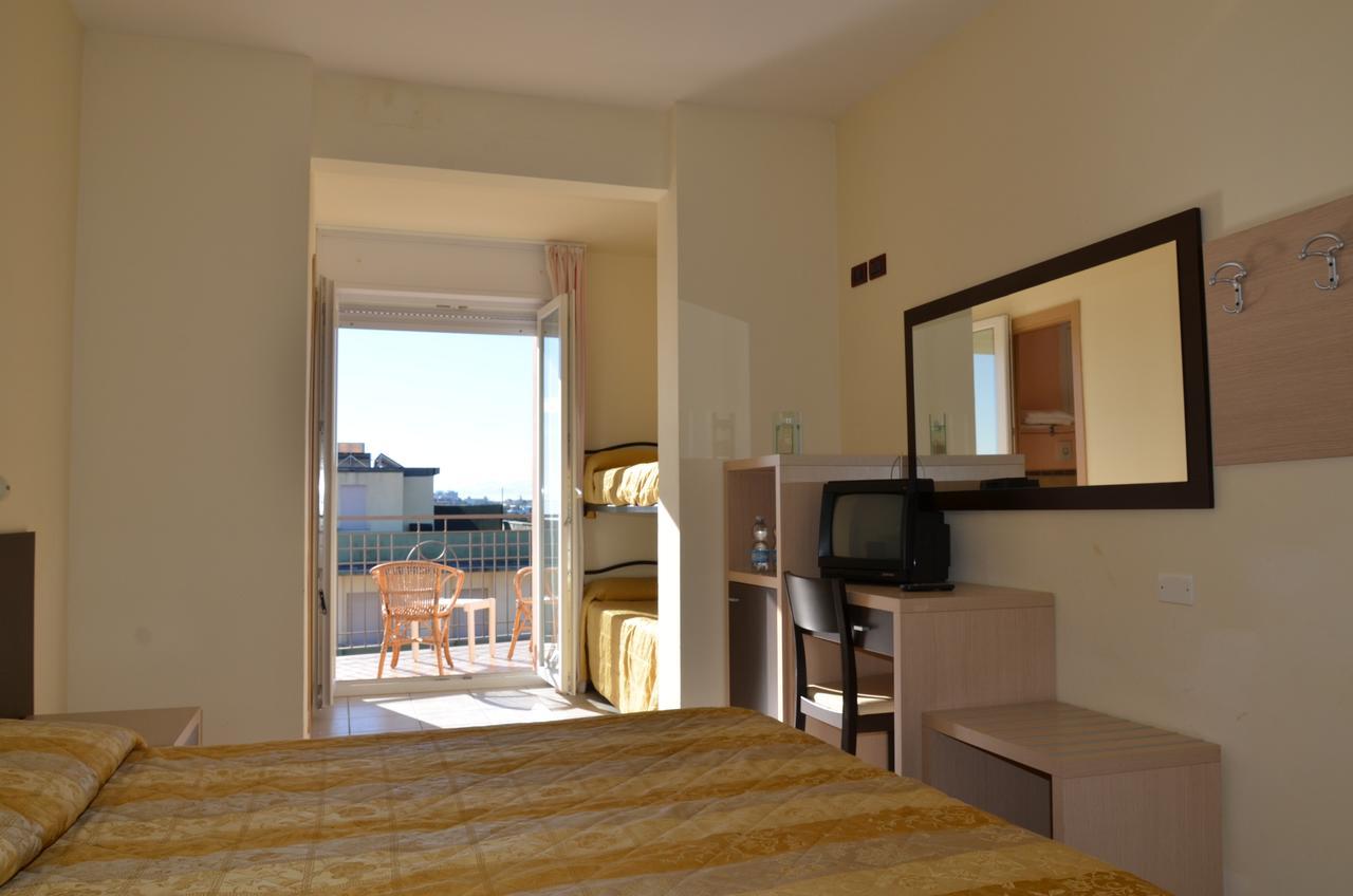 Hotel Mirage ميلانو ماريتيما المظهر الخارجي الصورة